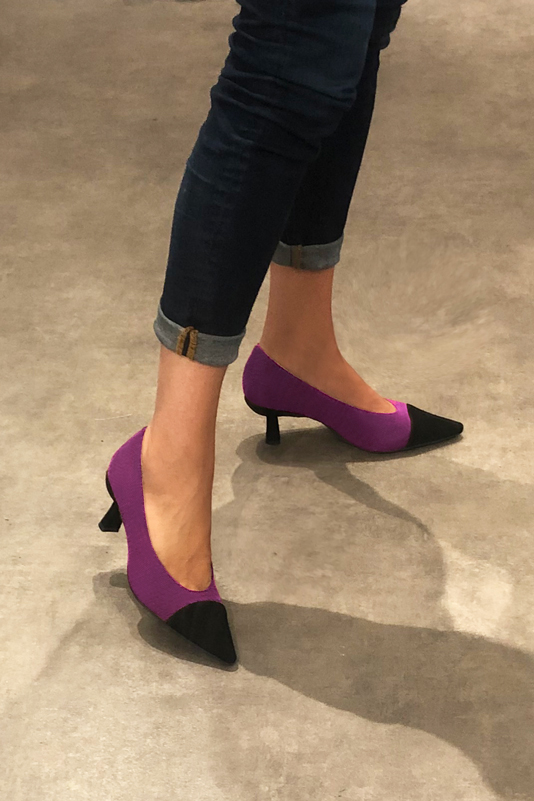 Matt black and mulberry purple women's dress pumps, with a round neckline. Pointed toe. Medium spool heels. Worn view - Florence KOOIJMAN